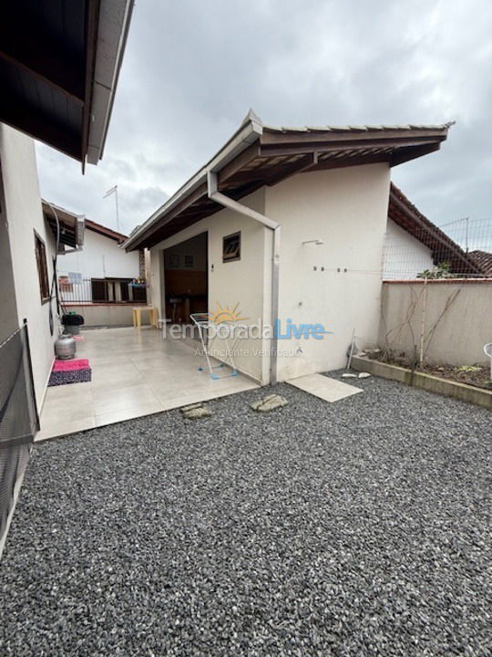 Casa para aluguel de temporada em São Francisco do Sul (Enseada)