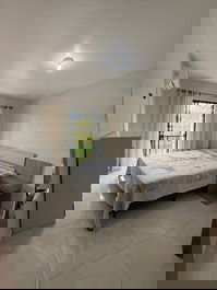 Lindo Sobrado com 4 quartos com AC, WI-FI, 500m do mar