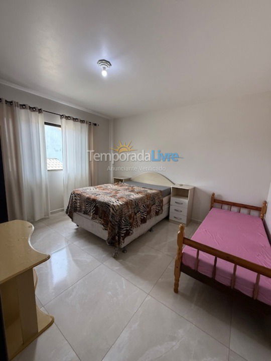Casa para aluguel de temporada em São Francisco do Sul (Enseada)