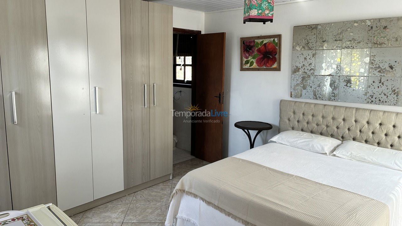 Casa para aluguel de temporada em Imbituba (Praia do Rosa)