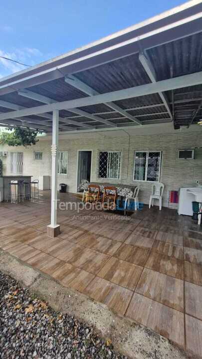 Casa para aluguel de temporada em Balneário Camboriú (Nações)