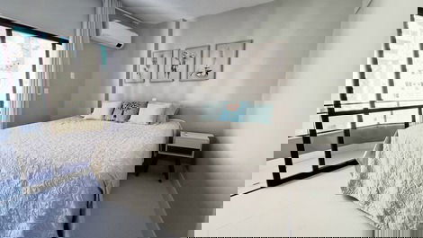Cama king super confortável 