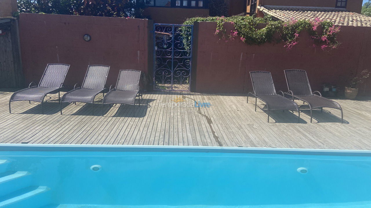Casa para aluguel de temporada em Imbituba (Praia do Rosa)