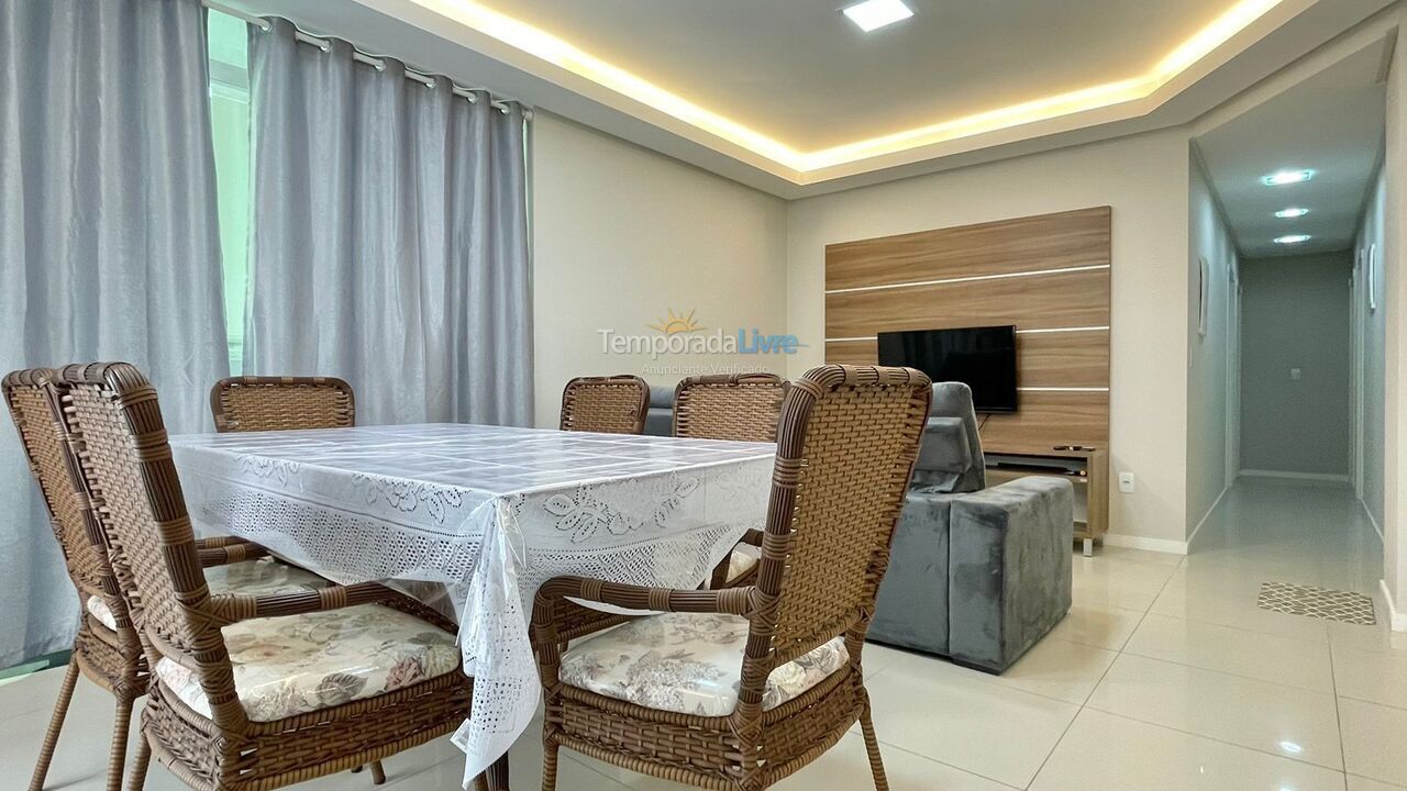 House for vacation rental in Itapema (Meia Praia)