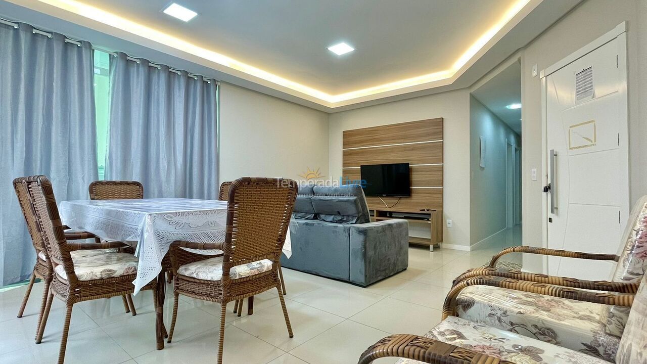 House for vacation rental in Itapema (Meia Praia)