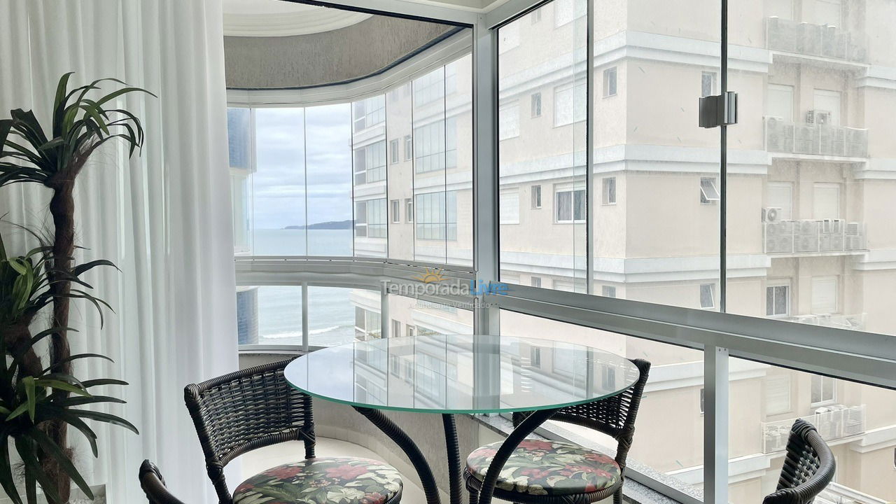 Apartamento para aluguel de temporada em Itapema (Meia Praia)