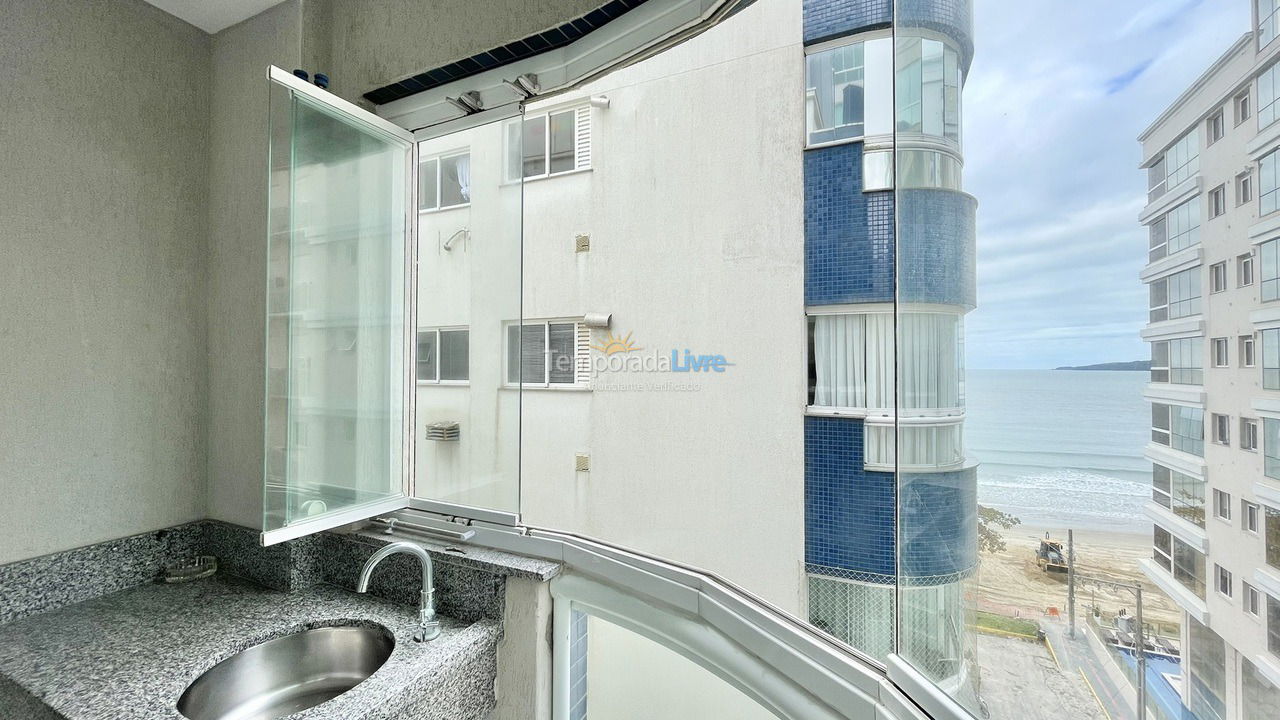 Apartamento para aluguel de temporada em Itapema (Meia Praia)