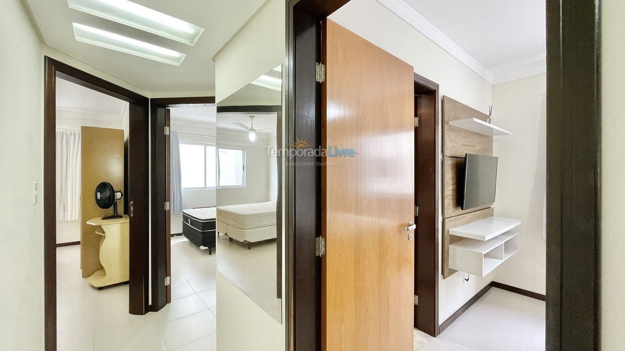 Apartamento para aluguel de temporada em Itapema (Meia Praia)