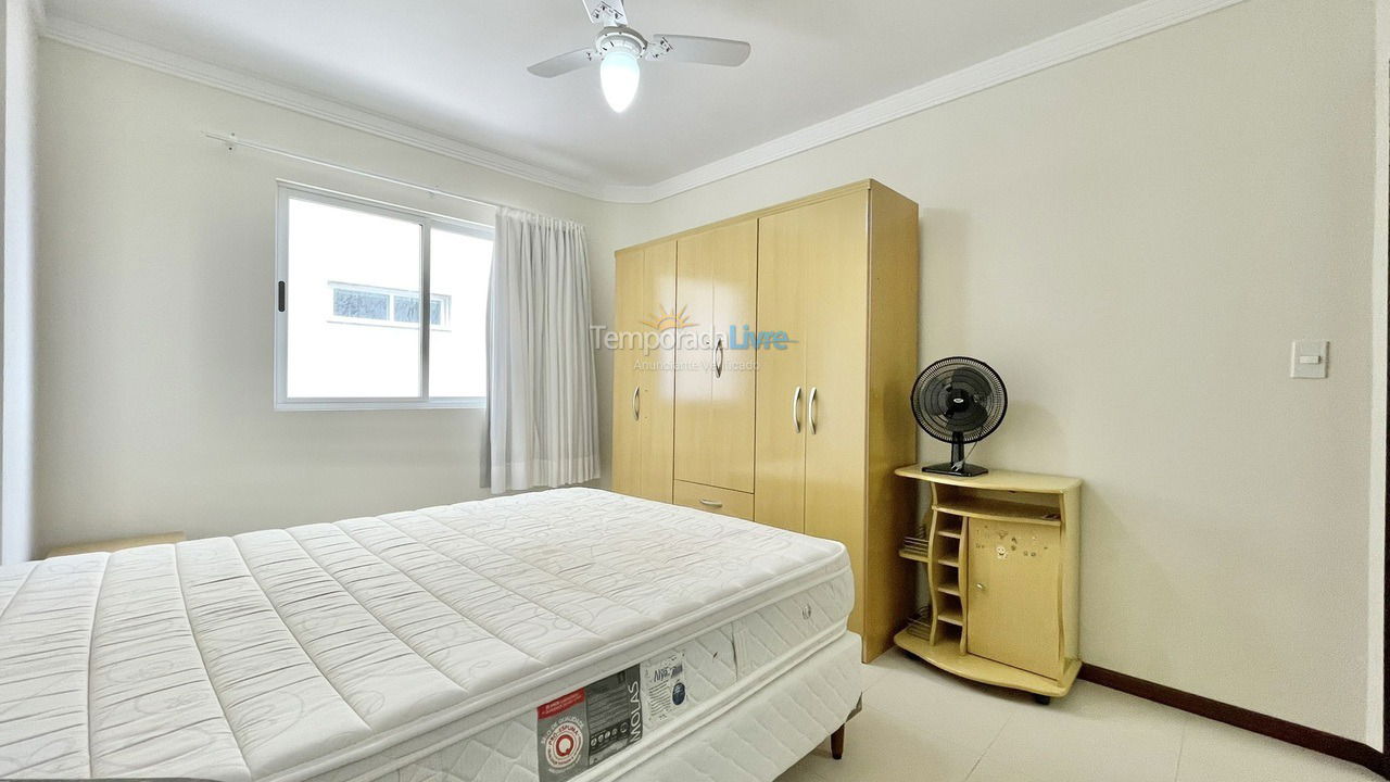 Apartamento para aluguel de temporada em Itapema (Meia Praia)