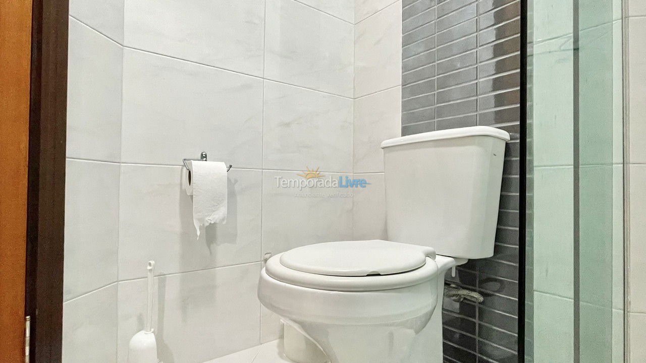 Apartamento para aluguel de temporada em Itapema (Meia Praia)