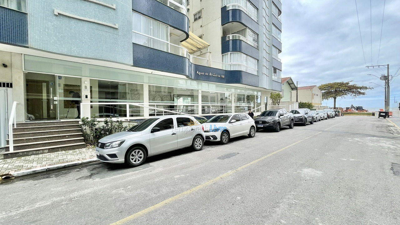Apartamento para aluguel de temporada em Itapema (Meia Praia)