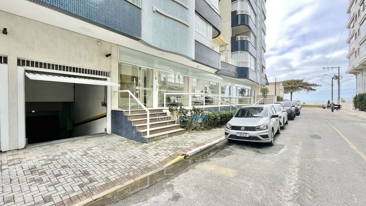 Apartamento para aluguel de temporada em Itapema (Meia Praia)