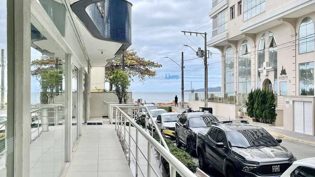 Apartamento para aluguel de temporada em Itapema (Meia Praia)