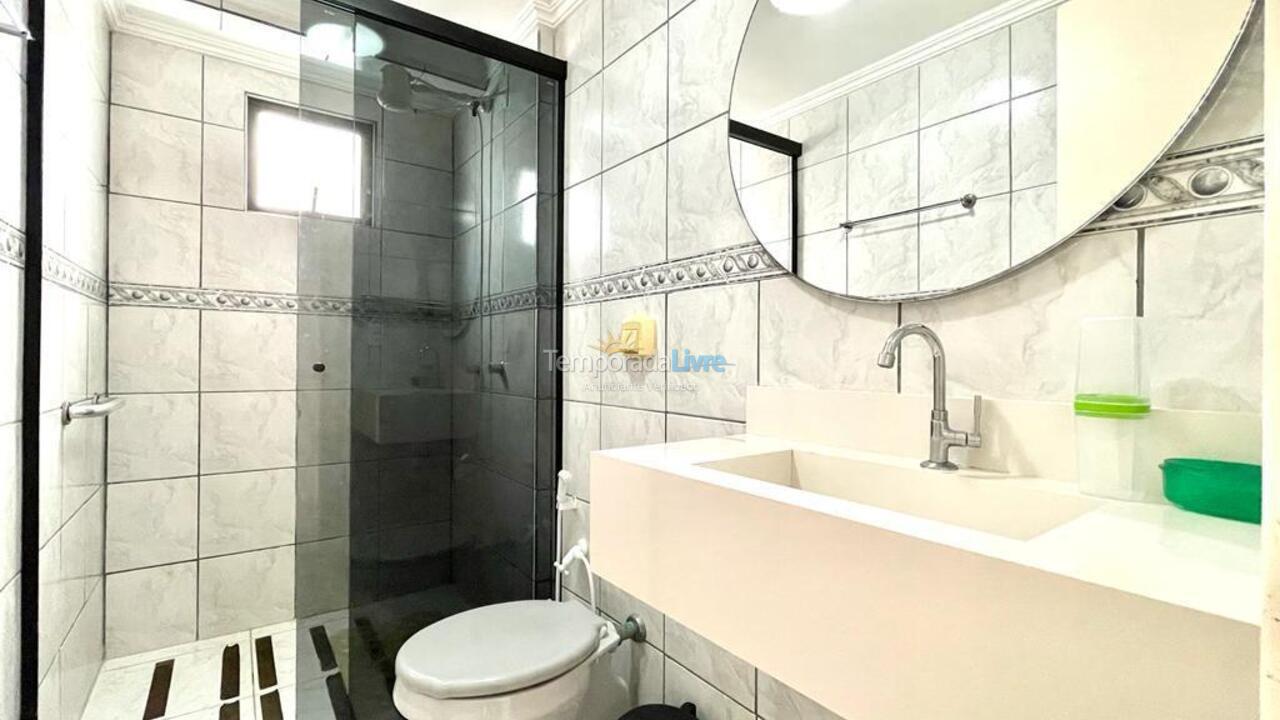 Apartment for vacation rental in Itapema (Meia Praia)