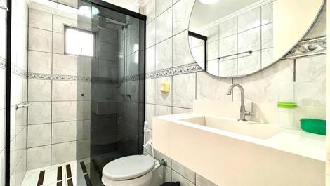 Meia Praia Itapema Street 240 - 2 Bedrooms Shopping Russi AT003
