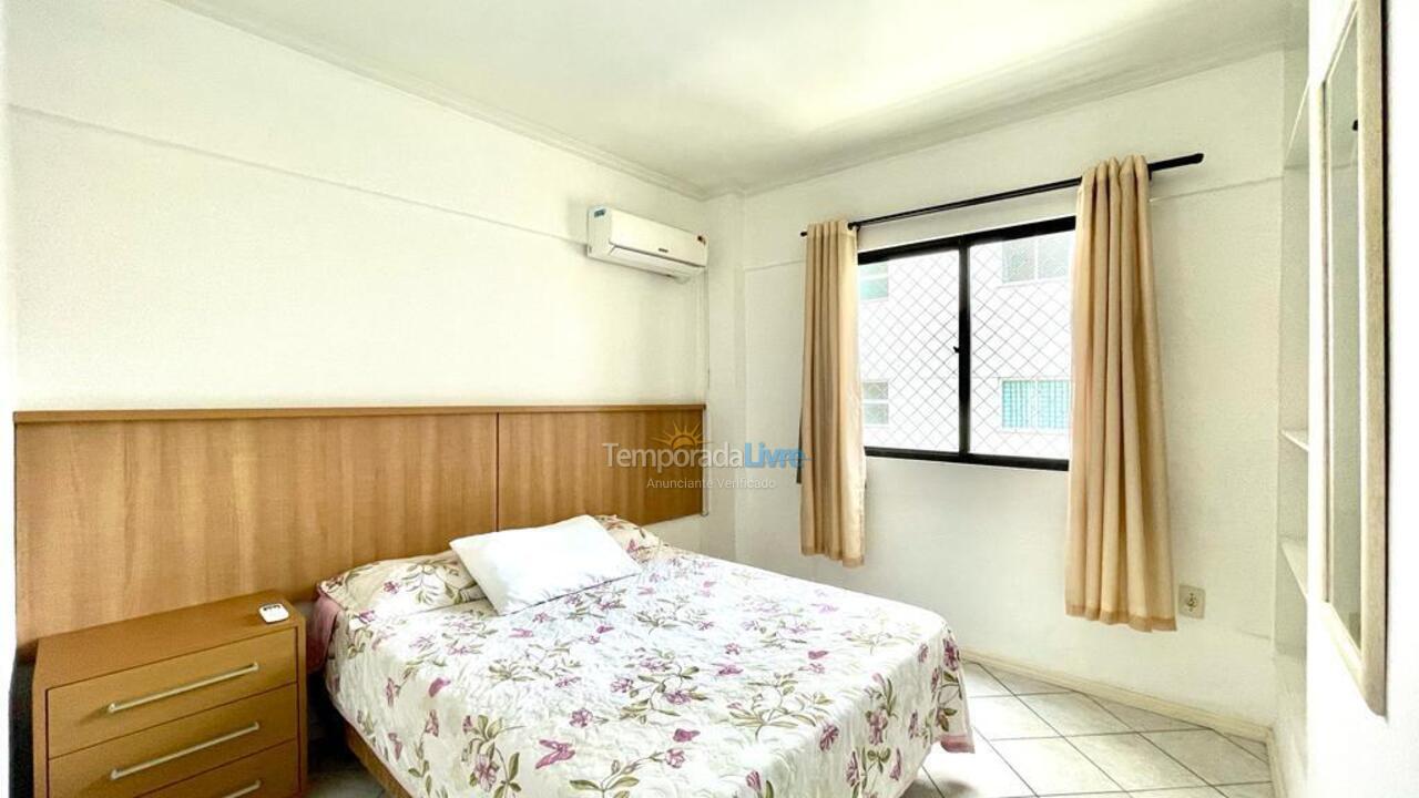 Apartment for vacation rental in Itapema (Meia Praia)