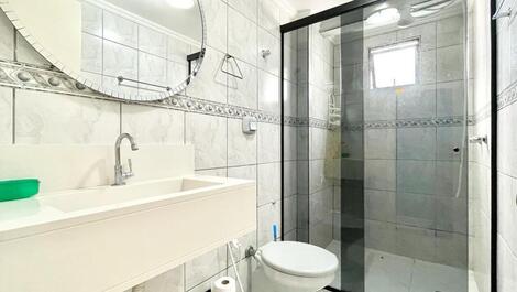Meia Praia Itapema Street 240 - 2 Bedrooms Shopping Russi AT003