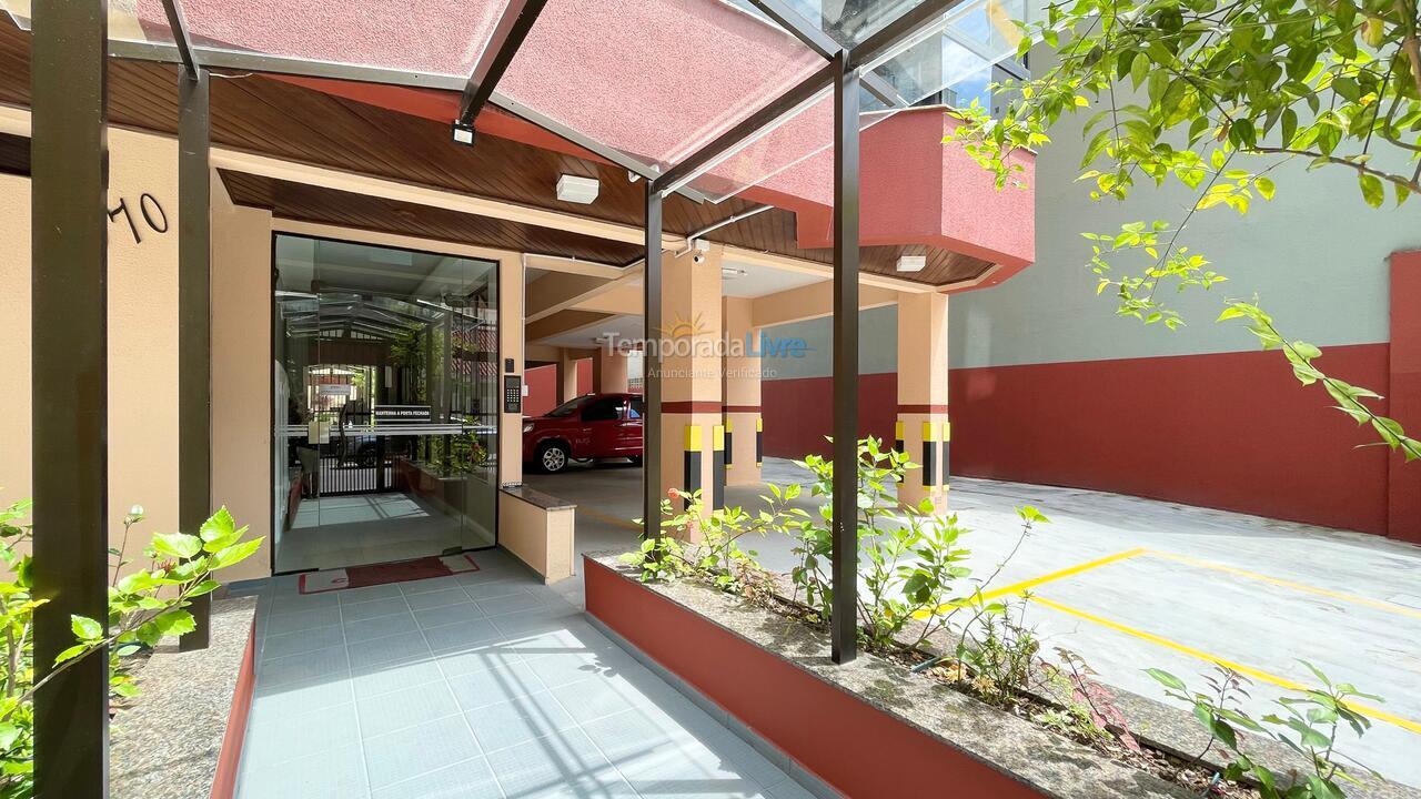 Apartamento para aluguel de temporada em Itapema (Meia Praia)