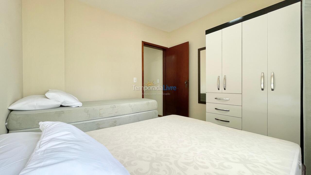 Apartamento para aluguel de temporada em Itapema (Meia Praia)