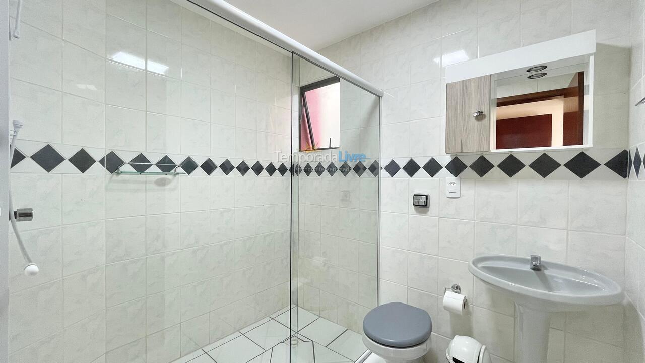 Apartamento para aluguel de temporada em Itapema (Meia Praia)