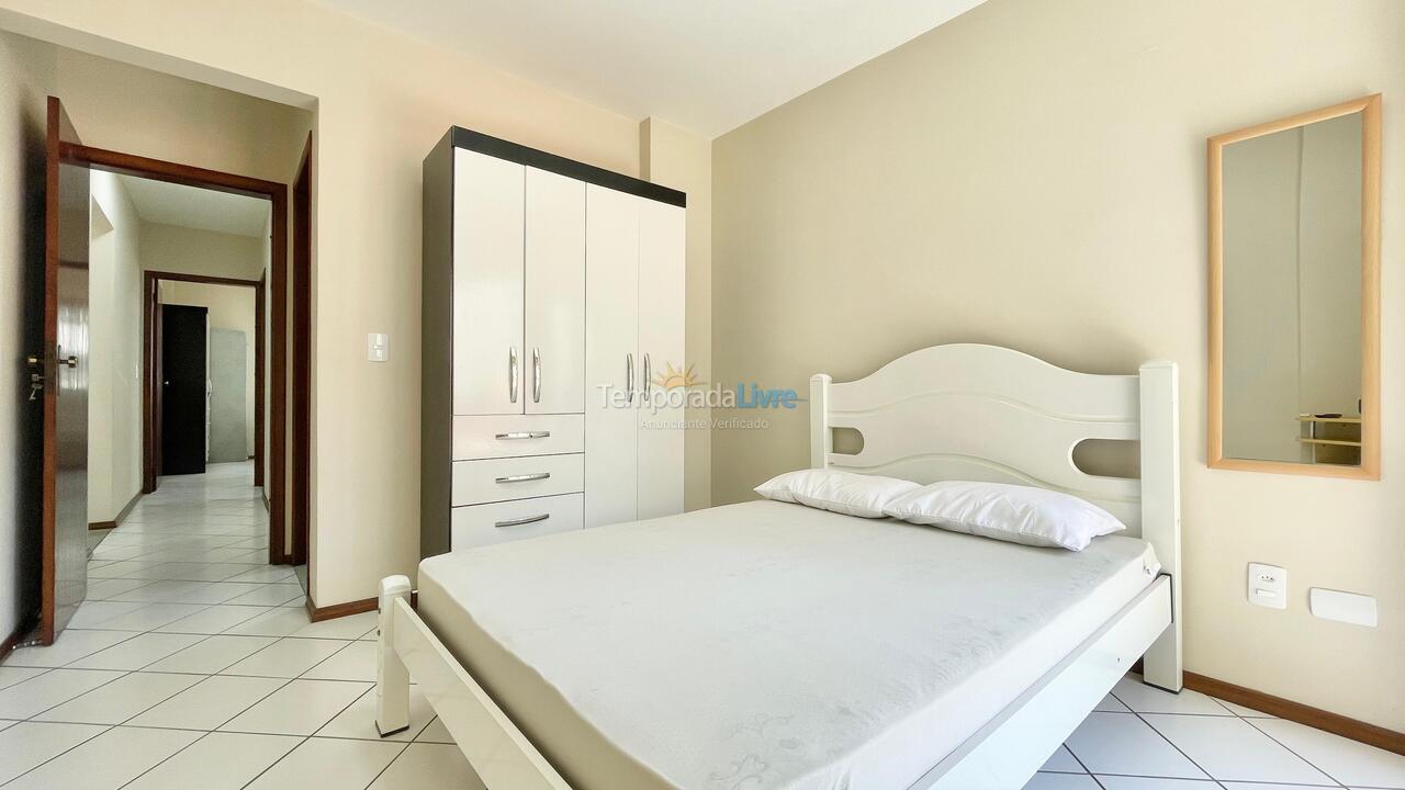 Apartamento para aluguel de temporada em Itapema (Meia Praia)