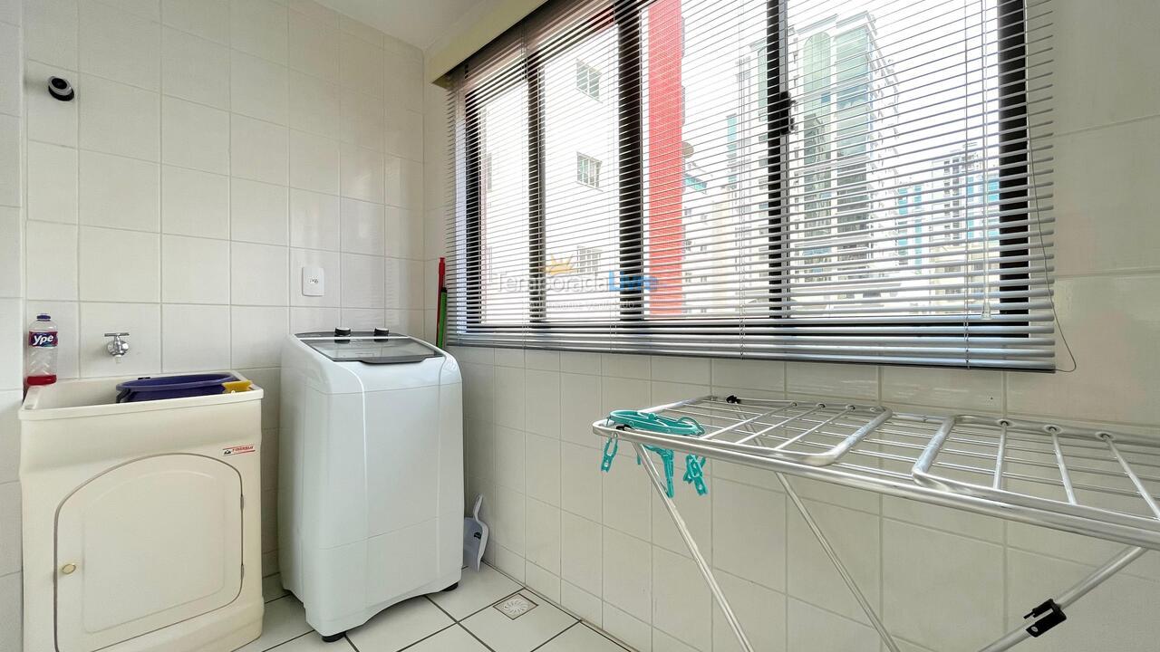 Apartamento para aluguel de temporada em Itapema (Meia Praia)