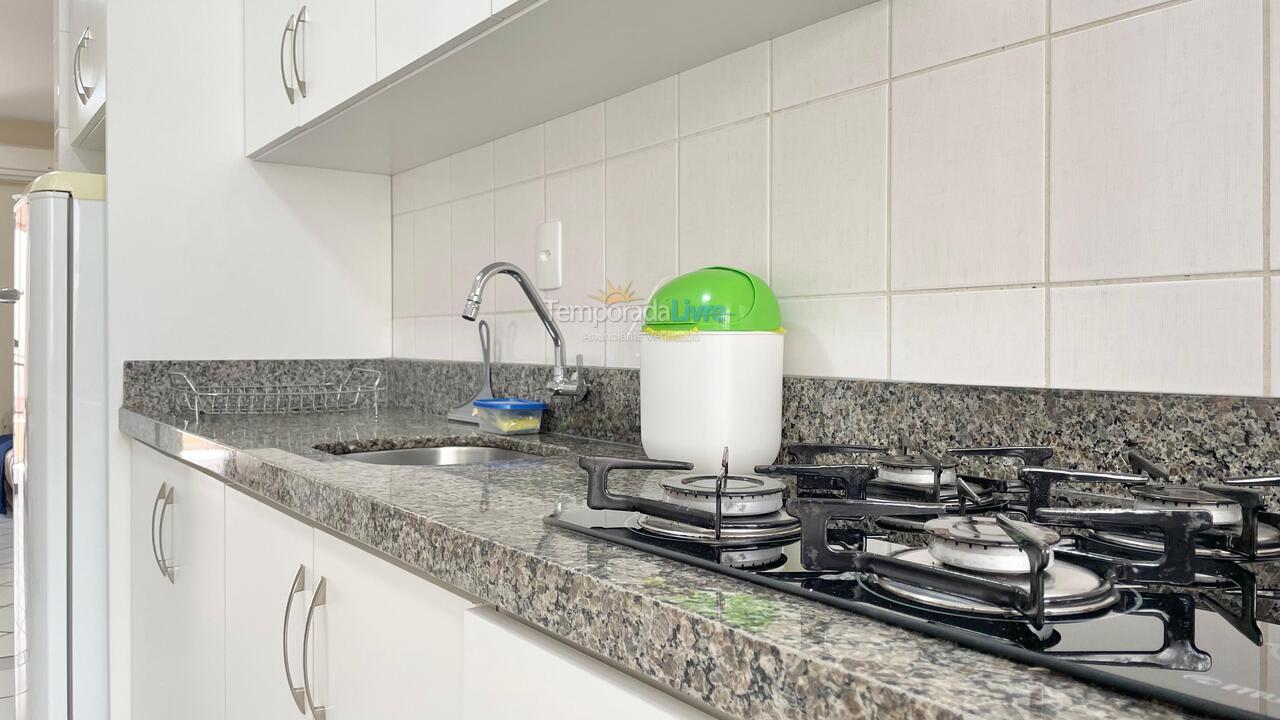 Apartamento para aluguel de temporada em Itapema (Meia Praia)