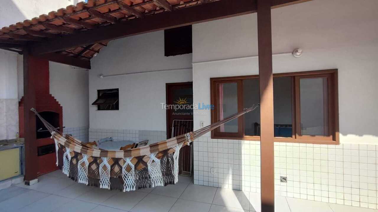 Apartamento para aluguel de temporada em Arraial do Cabo (Prainha)