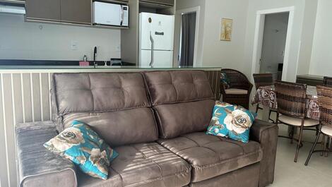 Apartamento 02 suítes em Mariscal