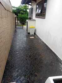 Linda Casa Cond Fechado Piscina 5 Suítes 18 pessoas