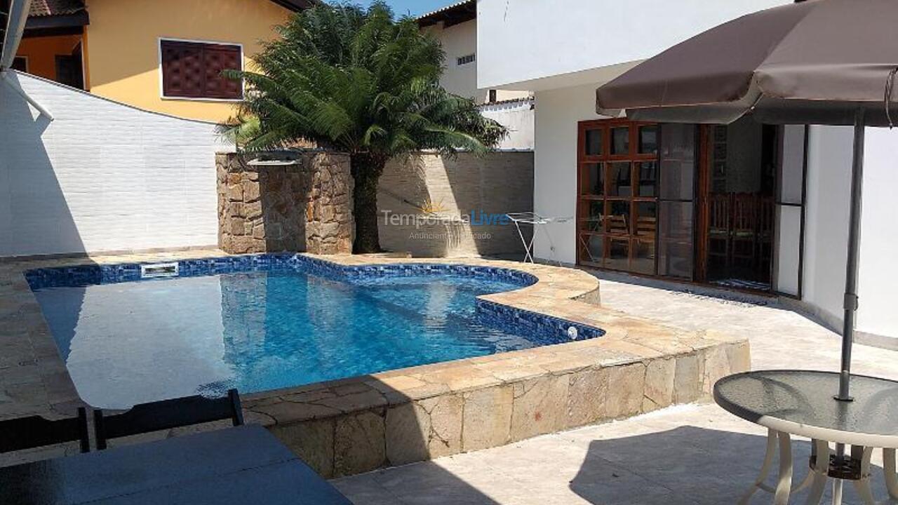 Casa para aluguel de temporada em Bertioga (Maitinga)