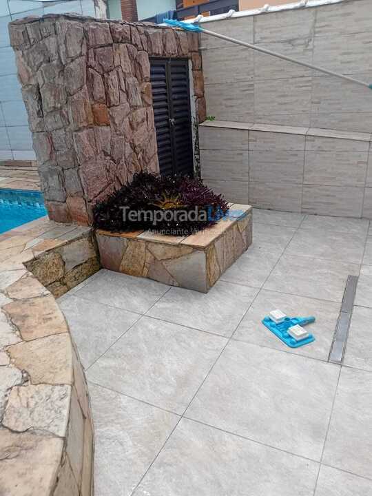 Casa para aluguel de temporada em Bertioga (Maitinga)