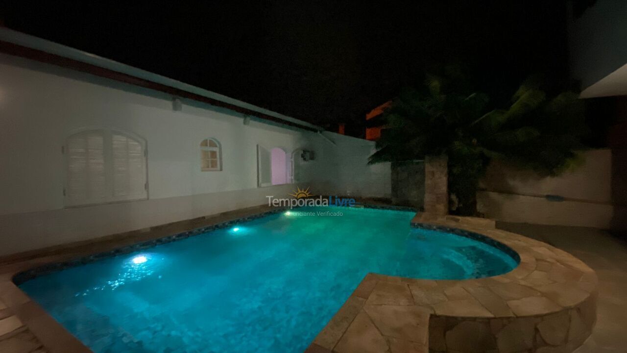 Casa para aluguel de temporada em Bertioga (Maitinga)