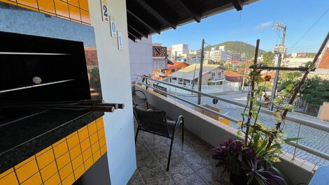Encantador apartamento de 2 dormitorios en el centro de Bombinhas