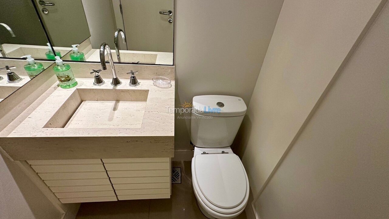 Apartment for vacation rental in Bombinhas (Praia de Bombinhas)