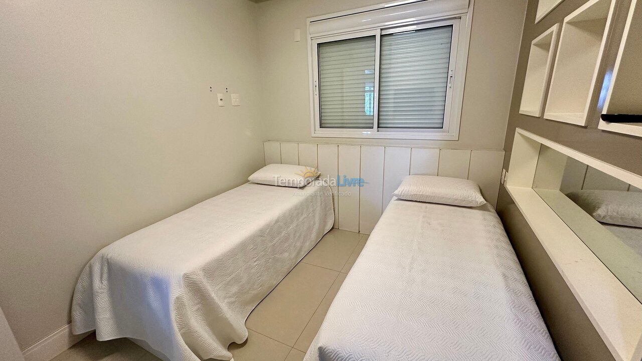 Apartment for vacation rental in Bombinhas (Praia de Bombinhas)