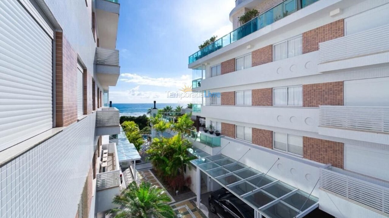 Apartment for vacation rental in Bombinhas (Praia de Bombas)