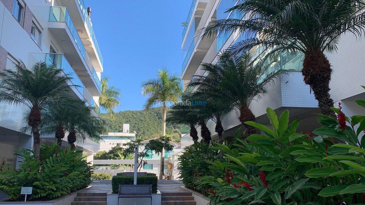Apartment for vacation rental in Bombinhas (Praia de Bombas)