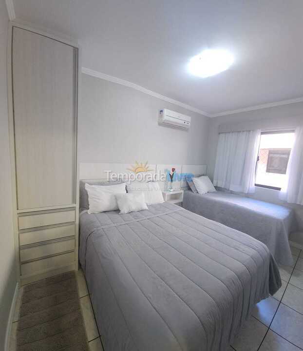 Apartment for vacation rental in Itapema (Meia Praia)