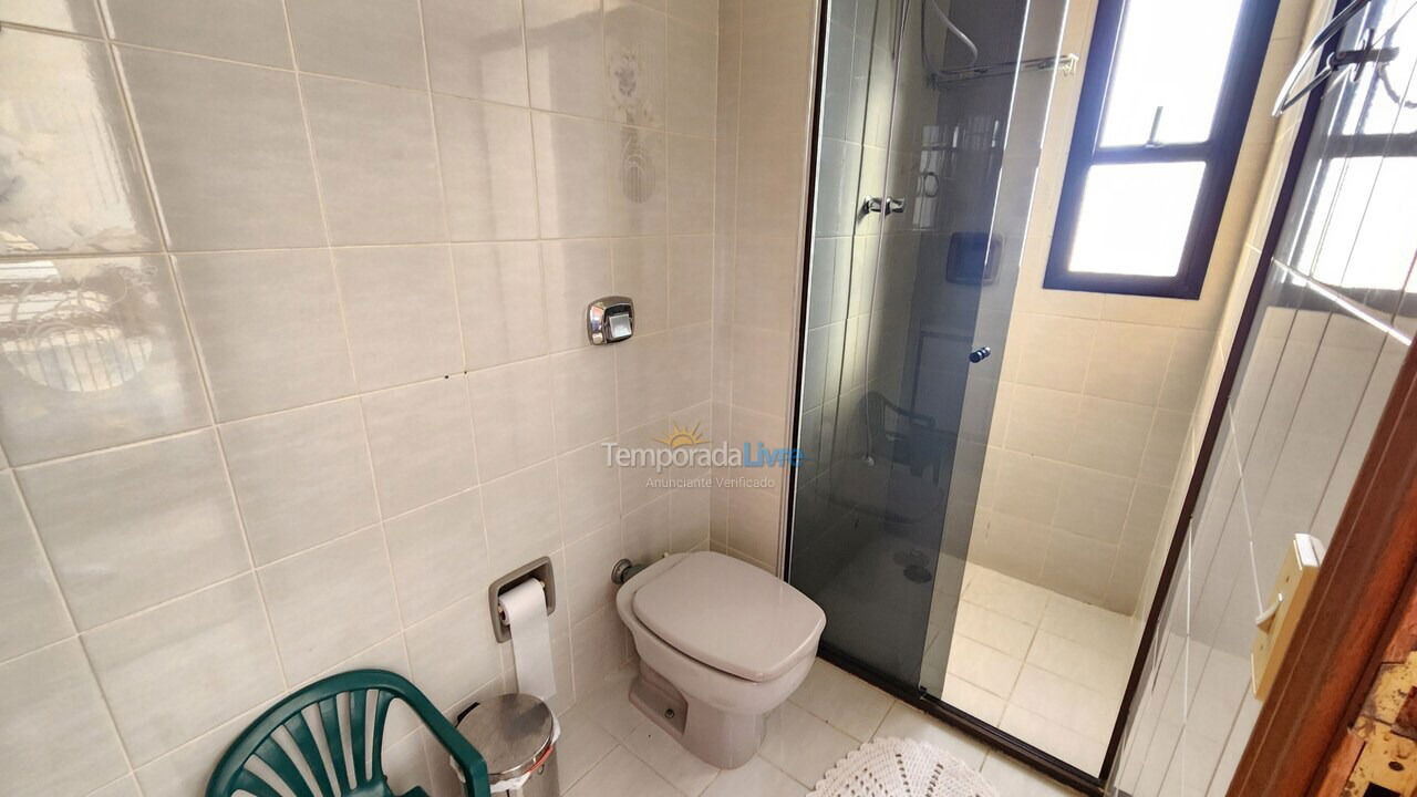 Apartamento para aluguel de temporada em Guarujá (Pitangueiras)