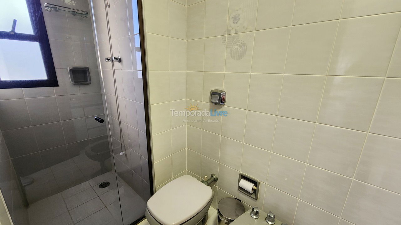 Apartamento para aluguel de temporada em Guarujá (Pitangueiras)