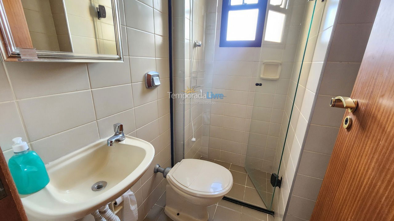 Apartamento para aluguel de temporada em Guarujá (Pitangueiras)