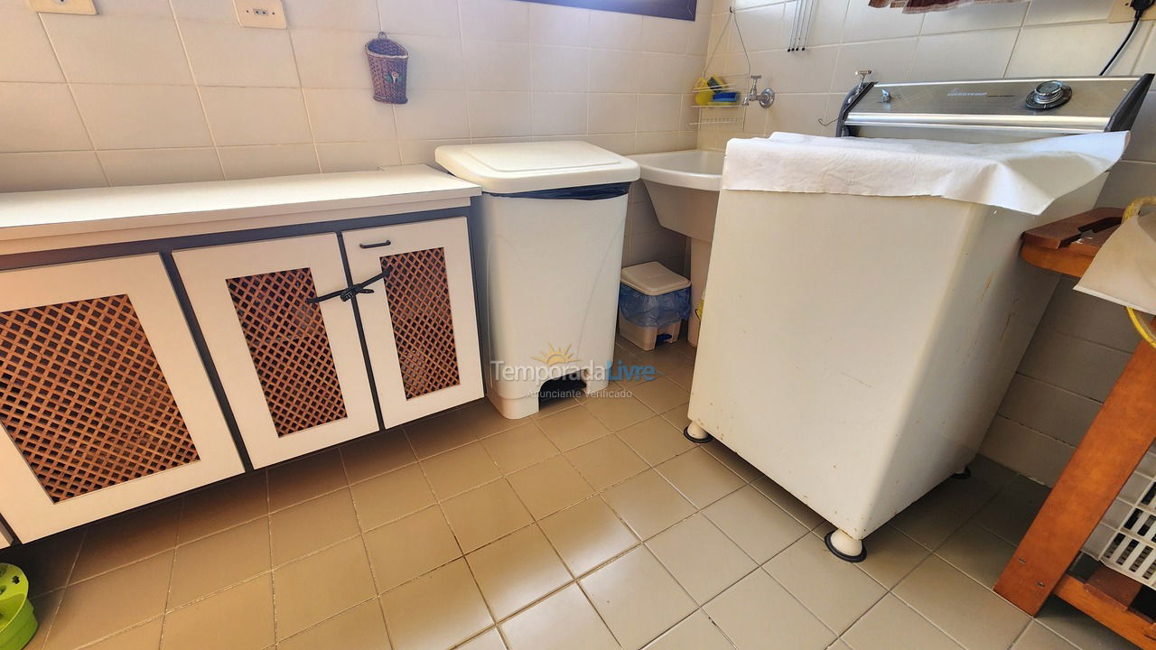 Apartamento para aluguel de temporada em Guarujá (Pitangueiras)