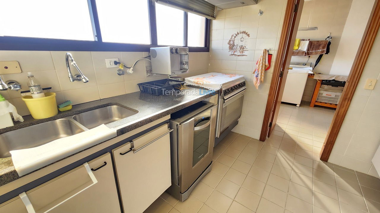 Apartamento para aluguel de temporada em Guarujá (Pitangueiras)