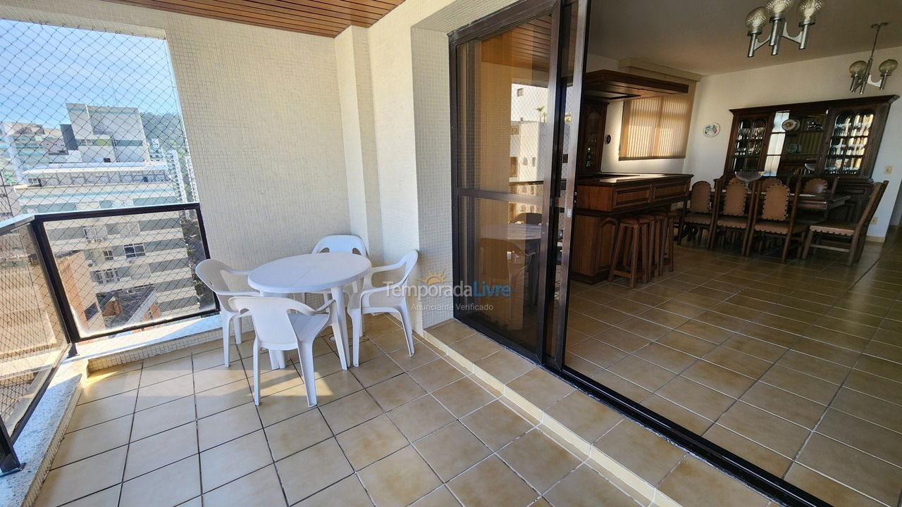 Apartamento para aluguel de temporada em Guarujá (Pitangueiras)