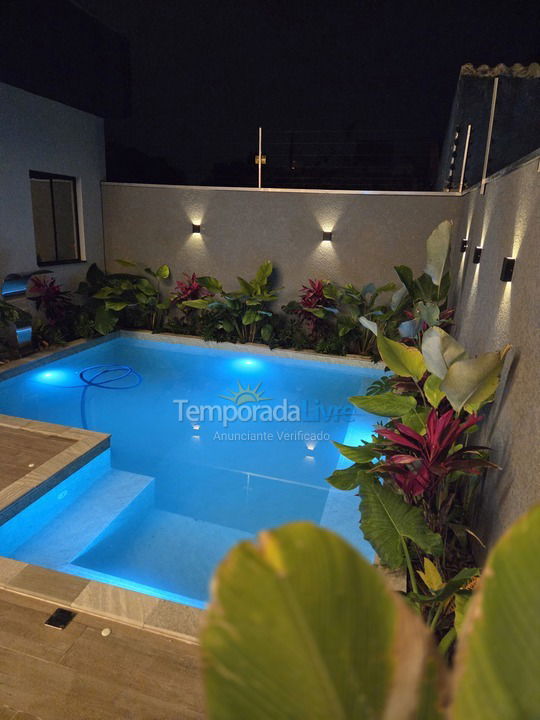 Casa para aluguel de temporada em Itapoá (Itapema do Norte)