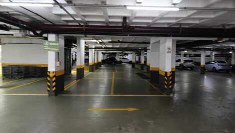 Estacionamento (2 andares)