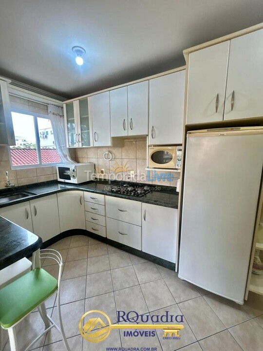 Apartamento para alquiler de vacaciones em Bombinhas (Praia de Bombas)