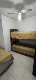 Apartamento 2 Dormitórios ao lado do mar em Canasvieiras