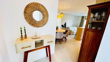 Lindissímo Apartamento na Praia de Mariscal Cód. 016